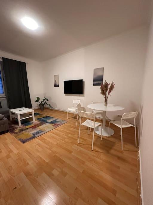 הנובר Apartment Mit Balkon Im Stadtzentrum מראה חיצוני תמונה